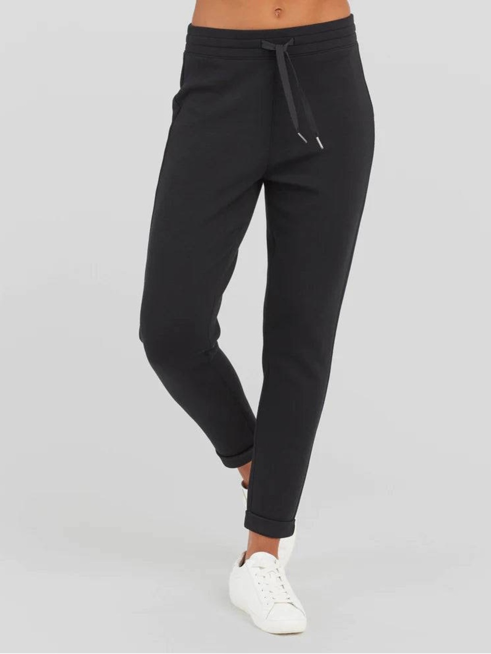 Women’s Spanx Air Essentials Tapered Pants Very Black Size M